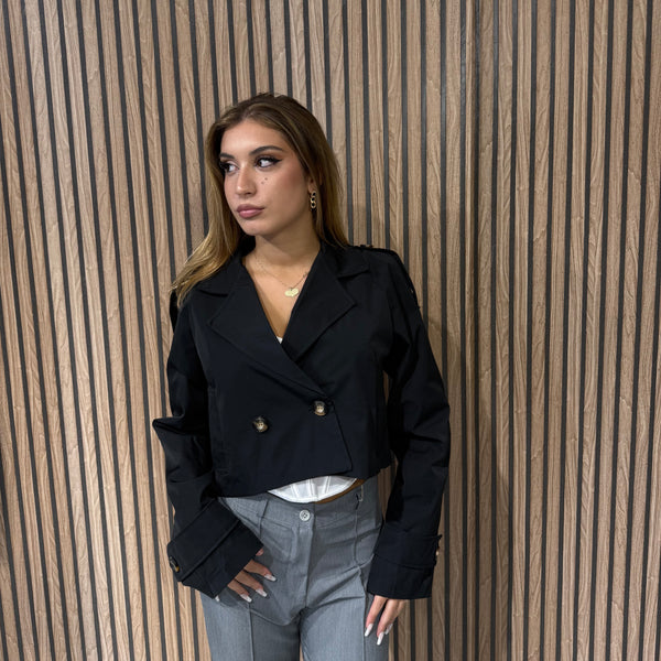 TRENCH CORTO